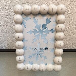 NWT Tahari Home 4” x 6” Stone Frame, Rustic Marble/Matte Look, desk stand